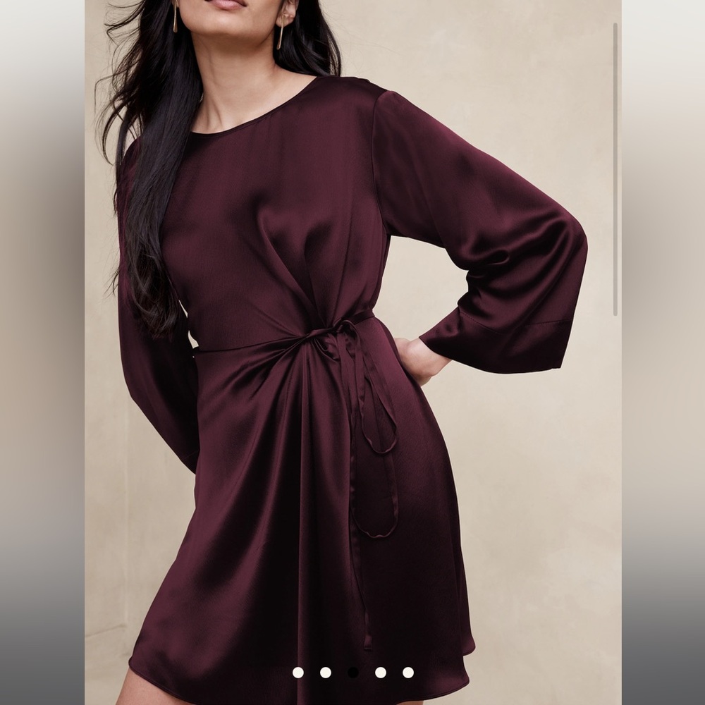 TALL Banana Republic Trecchia Hammered Satin Dress Purple Plum size M Tall